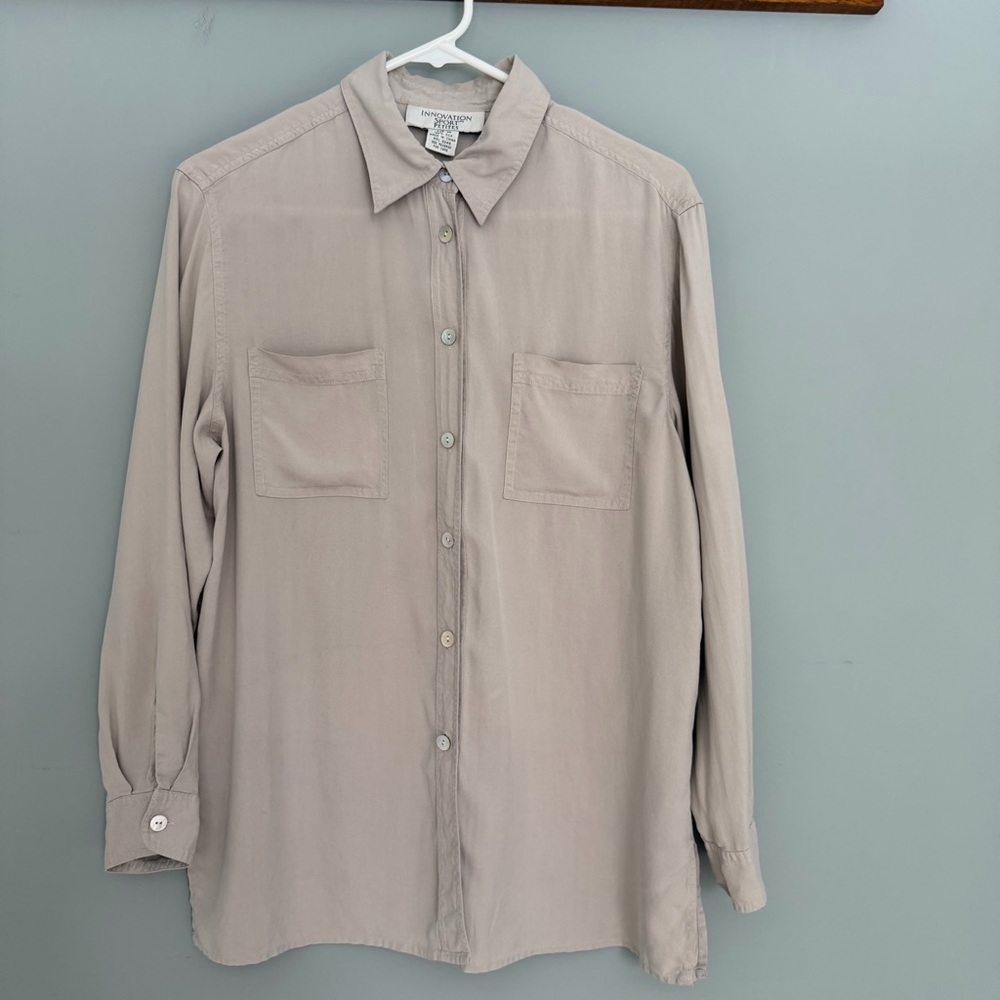 Vintage Innovations 100% Silk Neutral Light Beige Lightweight Button Down Shirt